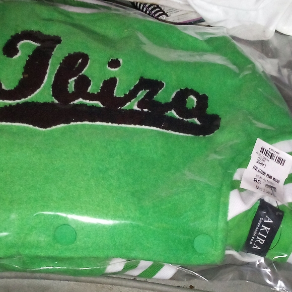 AKIRA "IN YOUR CITY BOSTON GREEN VARSITY VEST". **NWT** - Picture 12 of 12